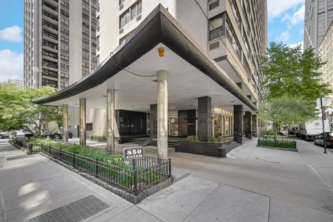 $239,900 | 850 North Dewitt Place, Unit 17H, Chicago, IL 60611