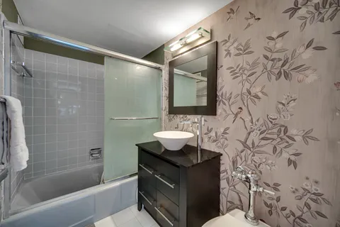$239,900 | 850 North Dewitt Place, Unit 17H, Chicago, IL 60611