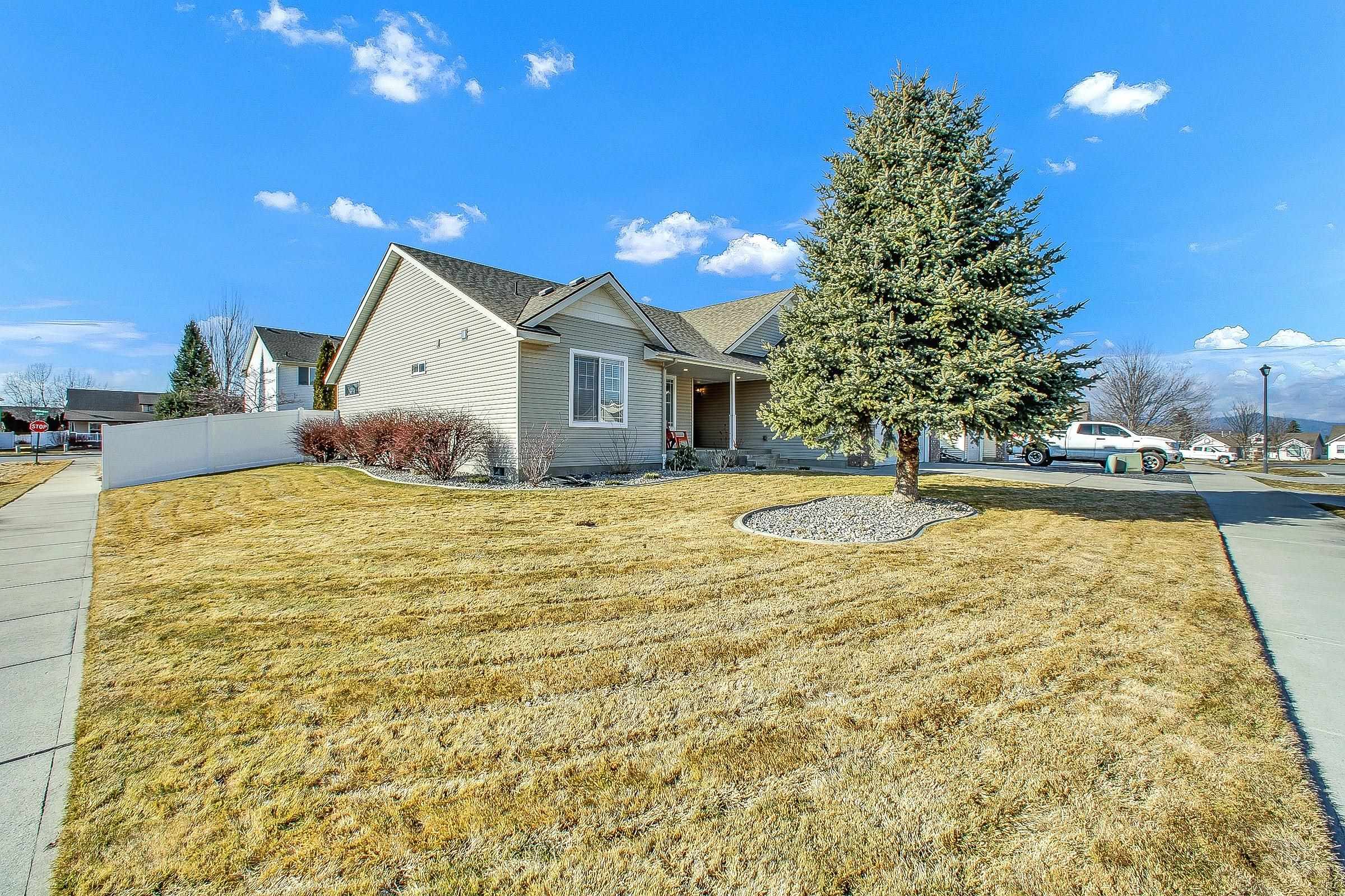 626 South Holiday Road Spokane Valley, WA 99016 - Photo 2 of 33