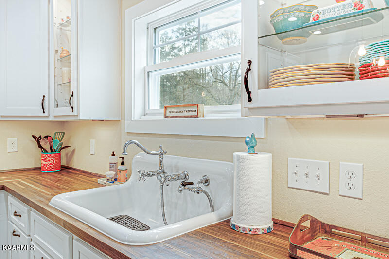 1310 Lark Road Newport, TN 37821 - Photo 12 of 60 Farmhouse sink
