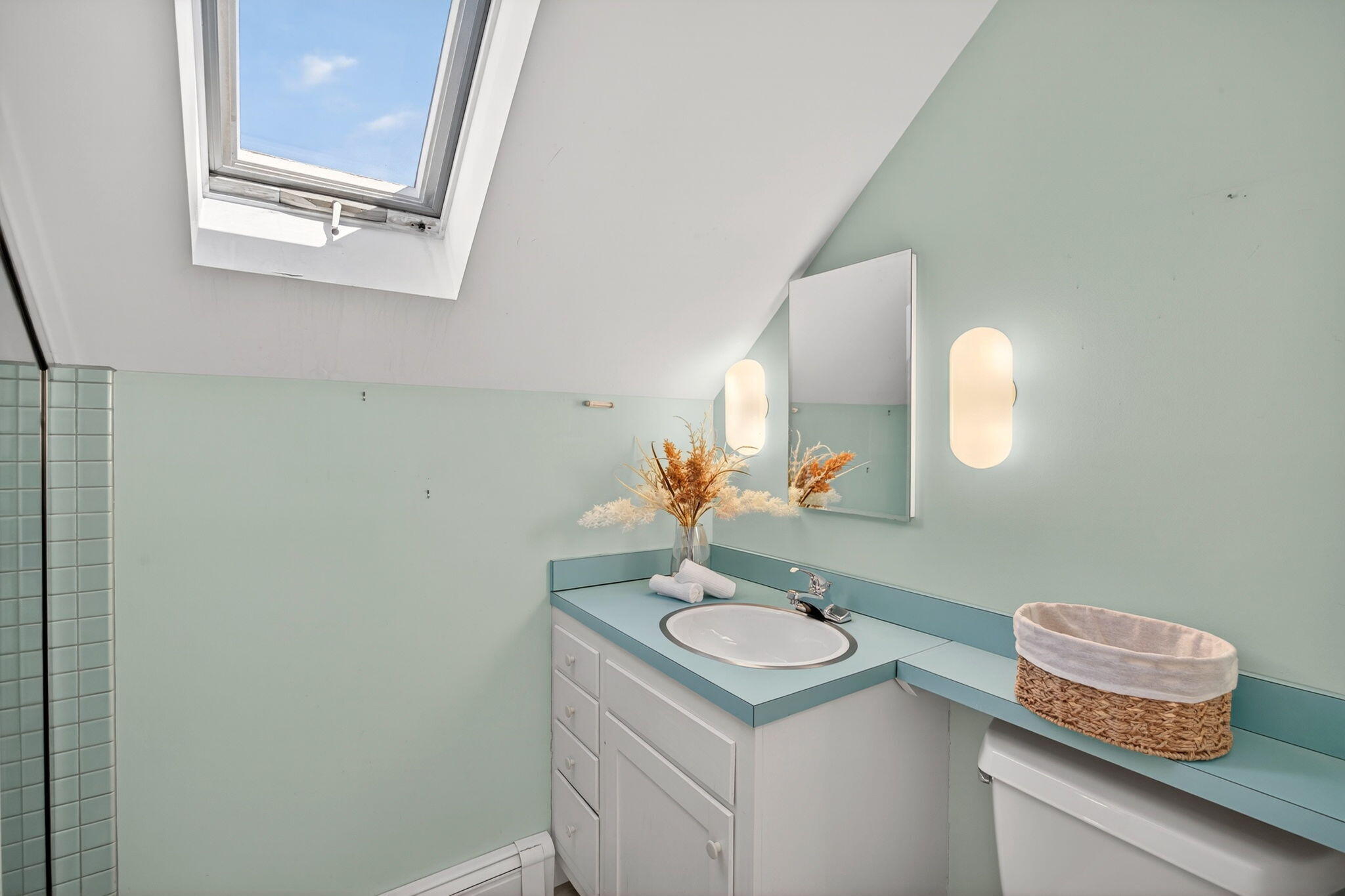 5 High Ridge Rd Extension Truro, MA 02666 - Photo 50 of 81 2nd Floor Full Bath