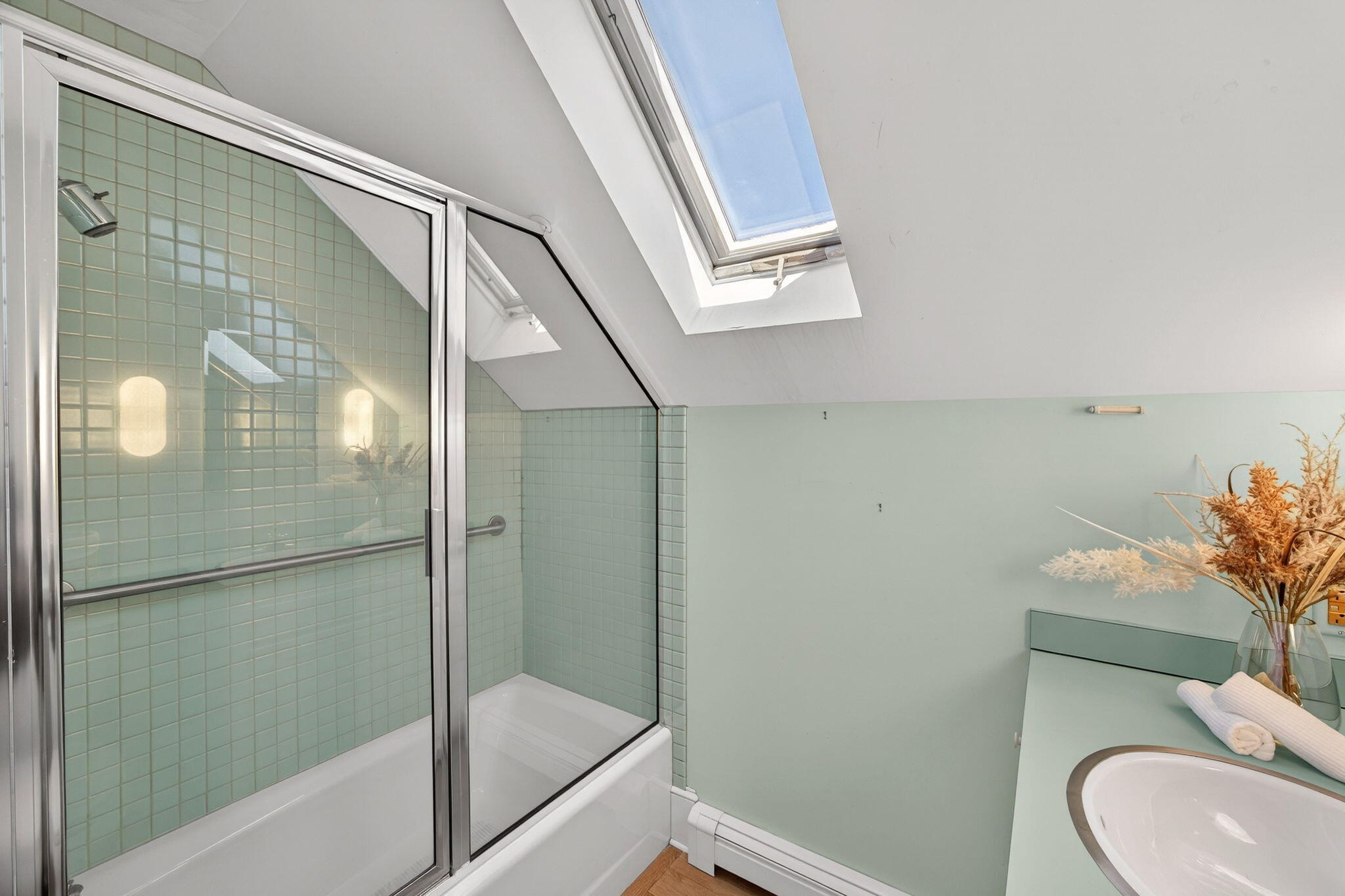 5 High Ridge Rd Extension Truro, MA 02666 - Photo 51 of 81 2nd Floor Full Bath