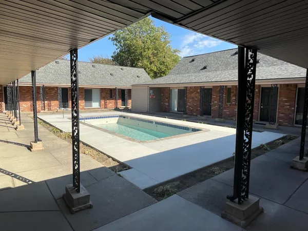$1,395 | 620 East Lincoln Avenue, Unit 8, Royal Oak, MI 48067