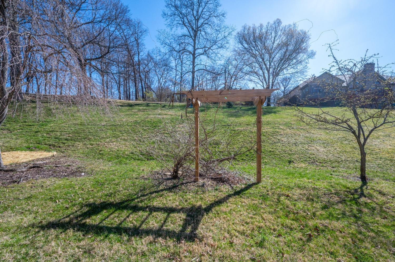 4170 Hubble Road Cincinnati, OH 45247 - Photo 22 of 27
