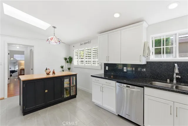 $1,325,000 | 1824 Iroquois Avenue, Long Beach, CA 90815