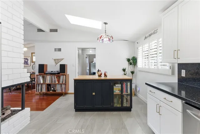 $1,325,000 | 1824 Iroquois Avenue, Long Beach, CA 90815