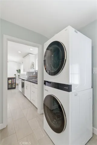 $1,325,000 | 1824 Iroquois Avenue, Long Beach, CA 90815