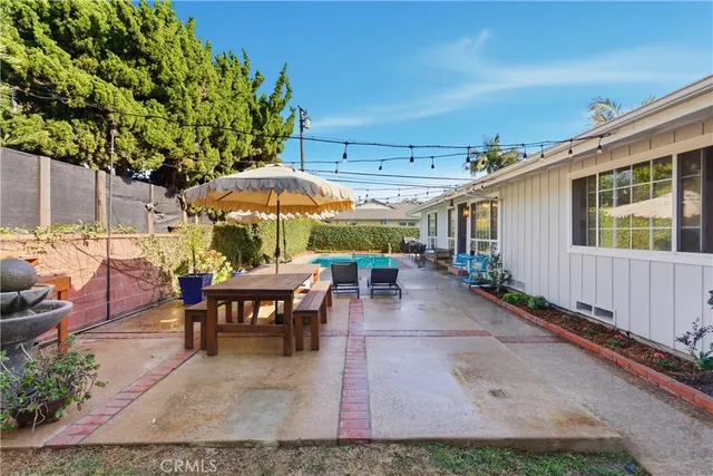 $1,325,000 | 1824 Iroquois Avenue, Long Beach, CA 90815