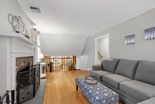 $825,000 | 137 Hill Road, Groton, MA 01450