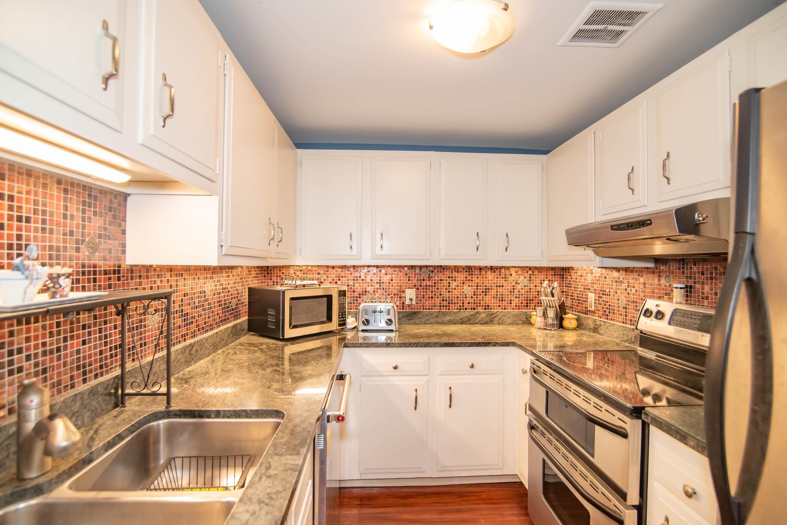 55 River Road, Unit 2A Manchester, NH 03104 - Photo 3 of 31