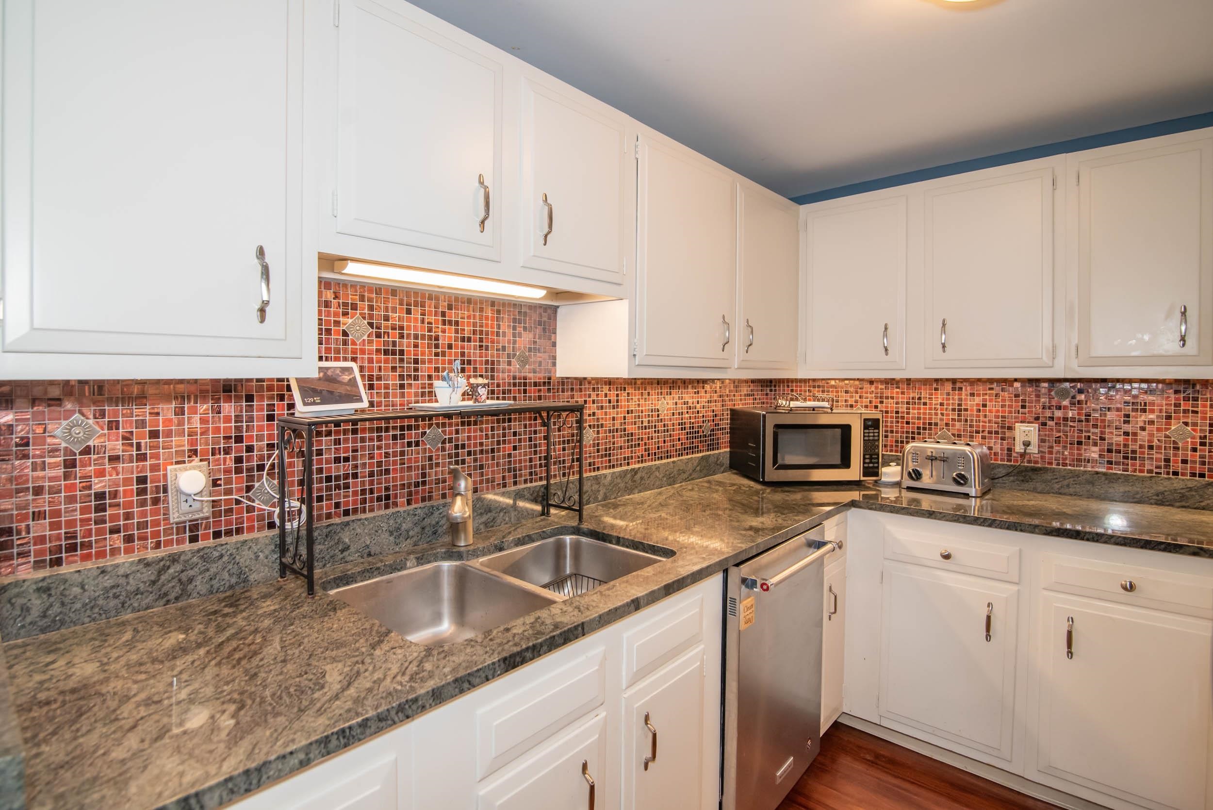 55 River Road, Unit 2A Manchester, NH 03104 - Photo 4 of 31