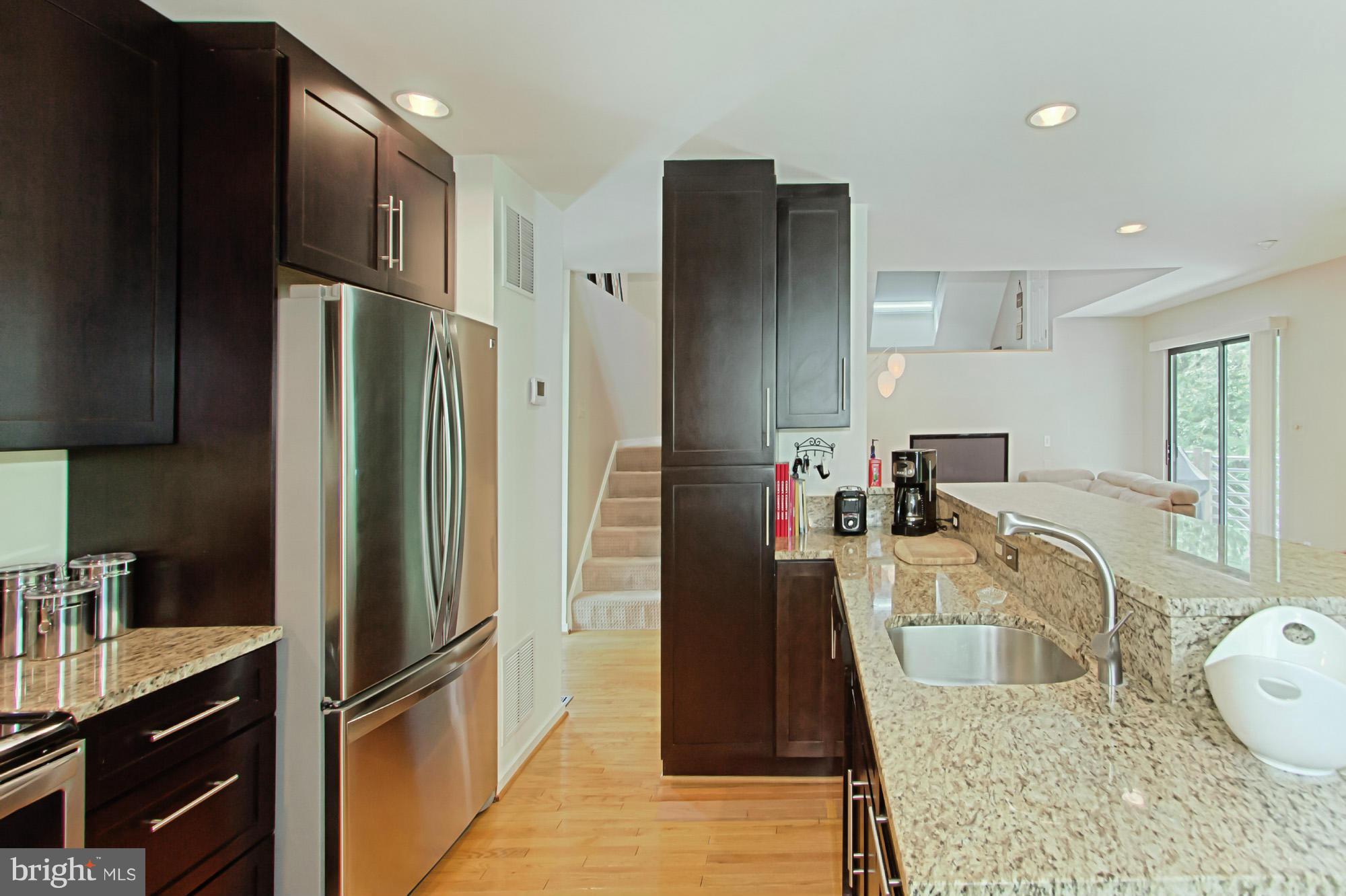 1681 Cedar Hollow Way Reston, VA 20194 - Photo 11 of 30 Kitchen