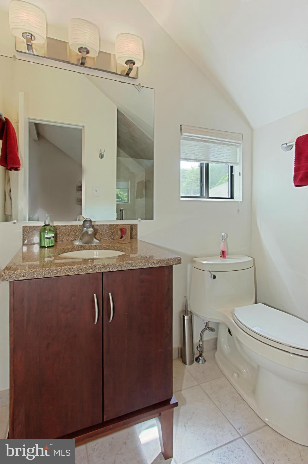 1681 Cedar Hollow Way Reston, VA 20194 - Photo 17 of 30 Bath
