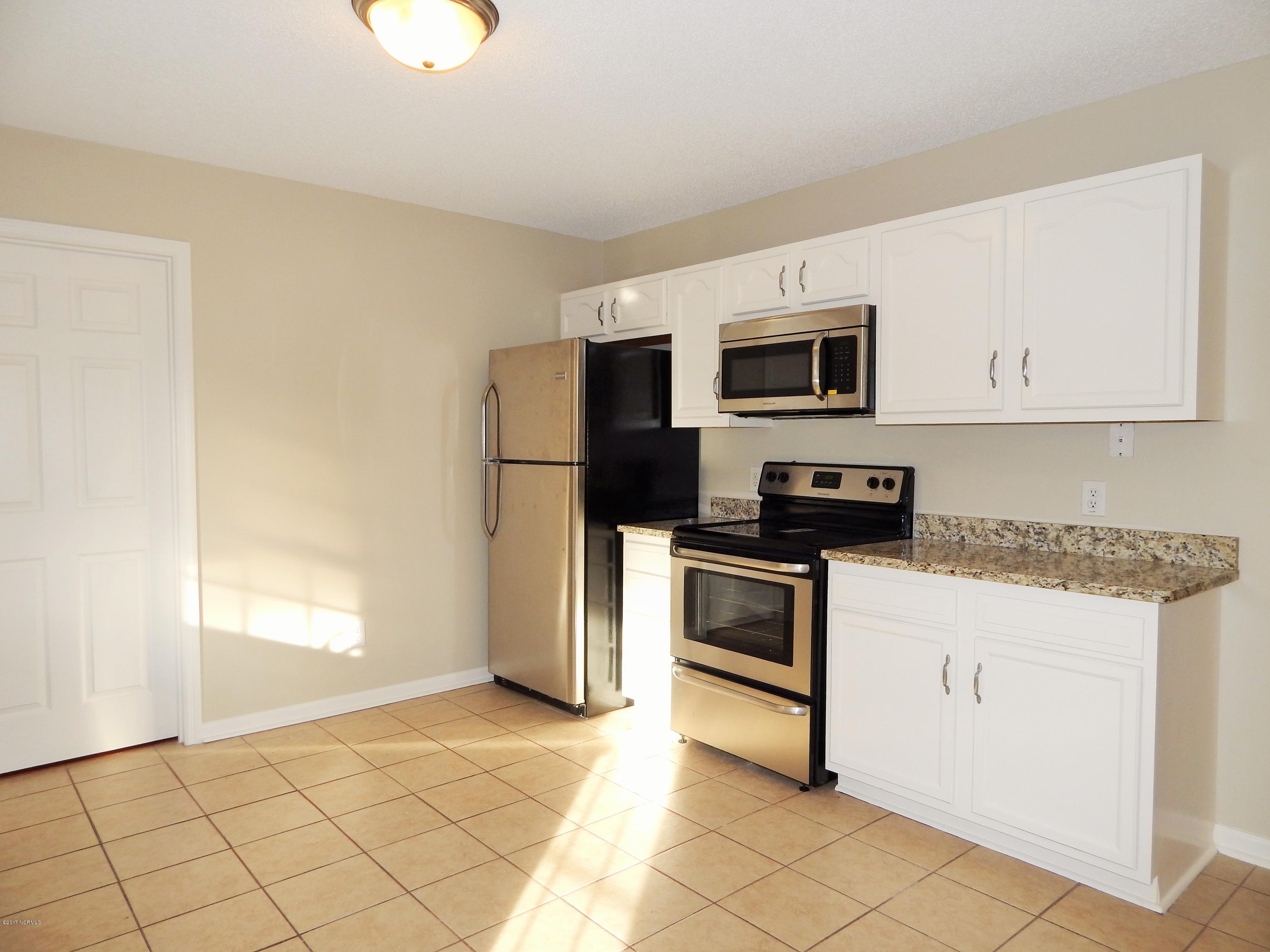 116 Meadow Farms Road Richlands, NC 28574 - Photo 11 of 27 DSCN3829