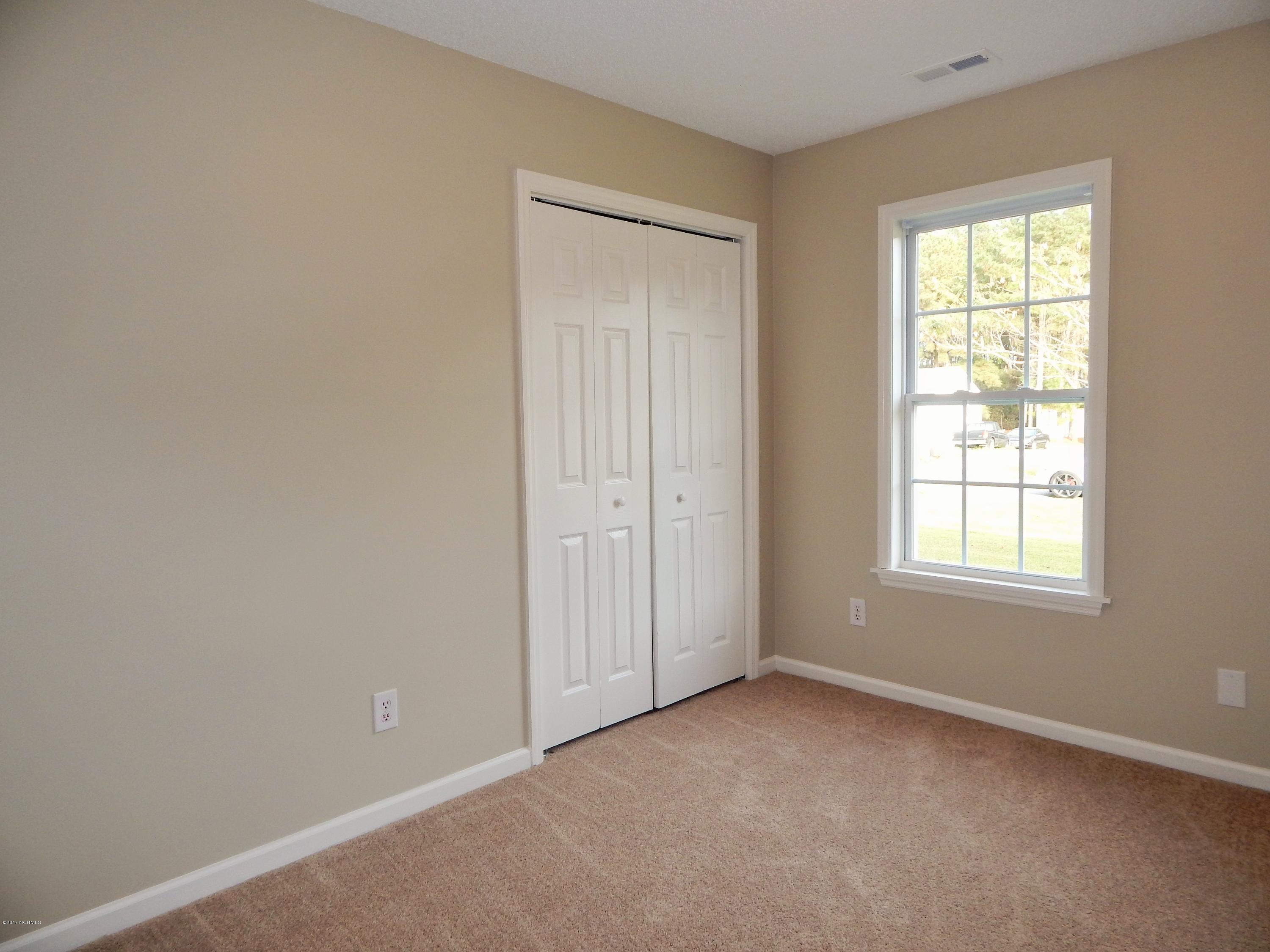 116 Meadow Farms Road Richlands, NC 28574 - Photo 17 of 27 DSCN3839