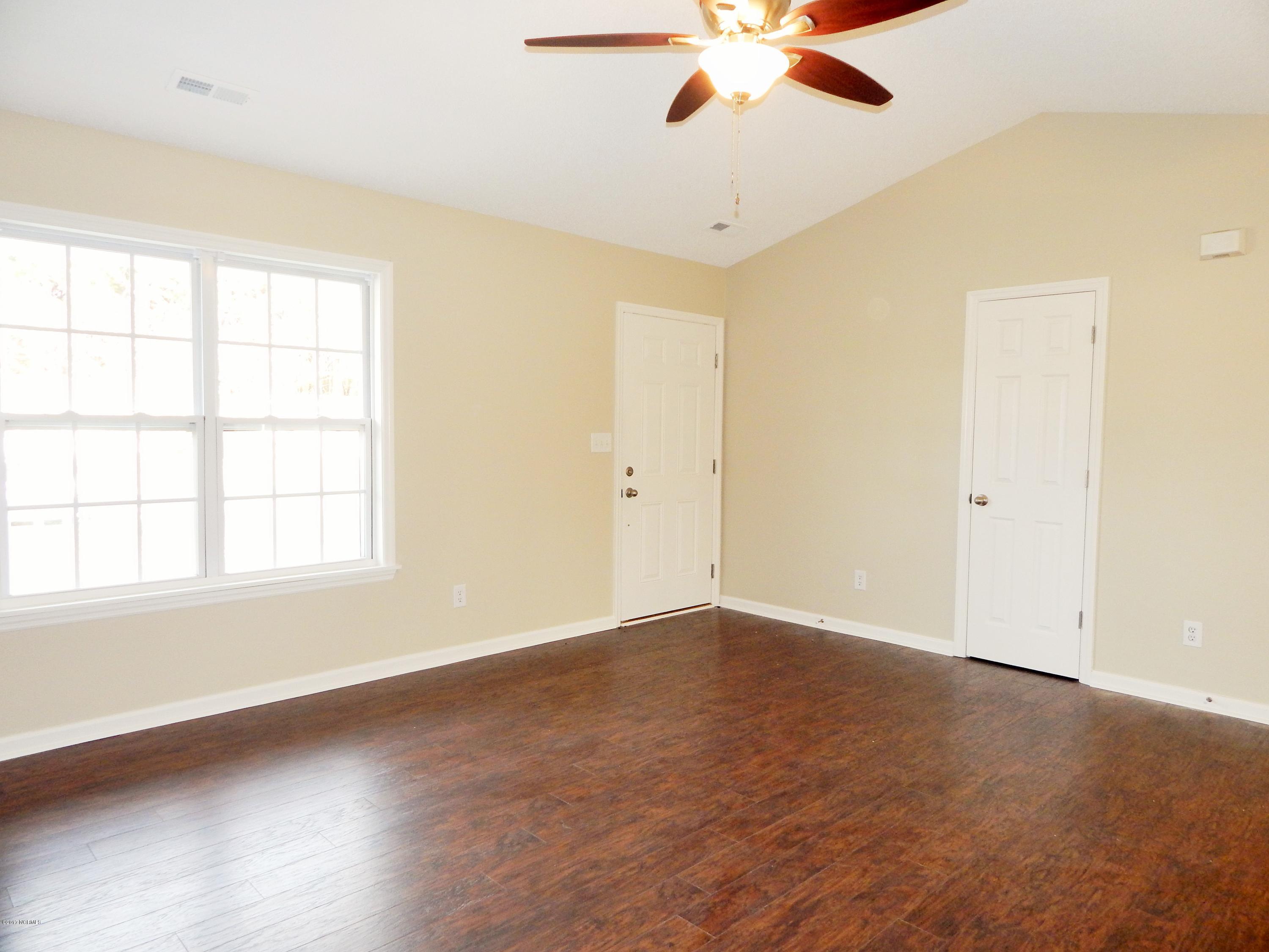 116 Meadow Farms Road Richlands, NC 28574 - Photo 6 of 27 DSCN3821