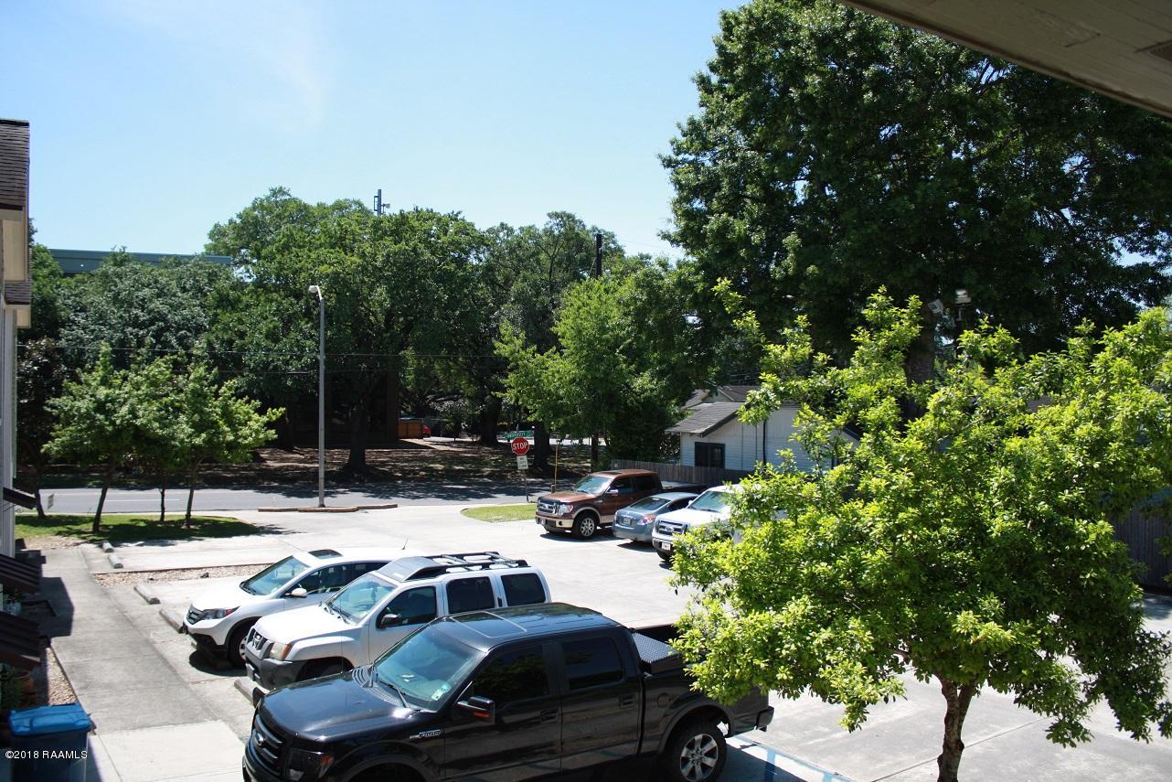110 Midtown Alley, Unit D Lafayette, LA 70503 - Photo 5 of 19 IMG_6575