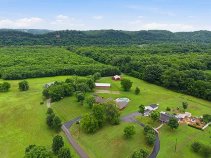 $675,000 | 1108 Lakeview Drive, Ashland City, TN 37015