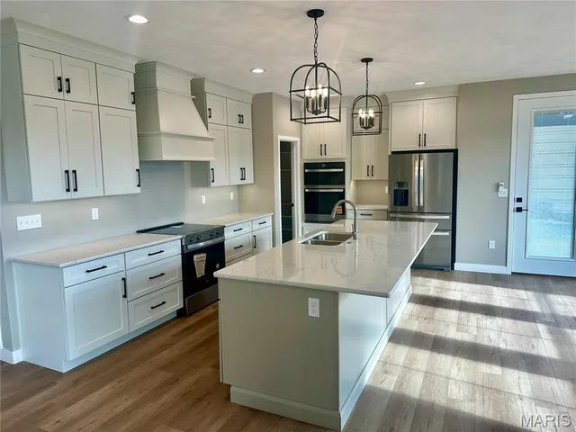 $534,500 | 125 Gladwyn Drive, Millstadt, IL 62260