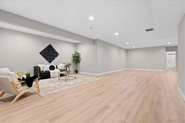 $529,500 | 125 Gladwyn Drive, Millstadt, IL 62260
