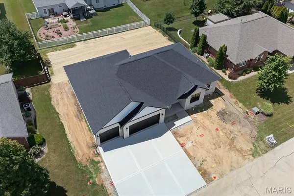 $529,500 | 125 Gladwyn Drive, Millstadt, IL 62260