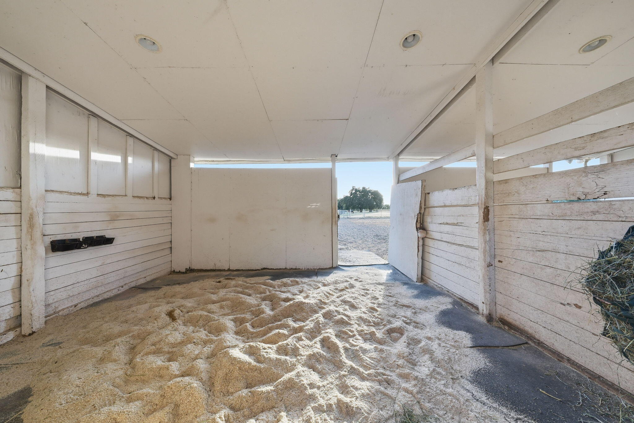 5521 Churn Creek Road Redding, CA 96002 - Photo 28 of 44 Horse Stables