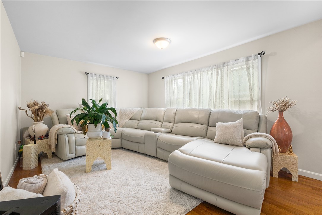 82 Phillips Street Woonsocket, RI 02895 - Photo 4 of 45