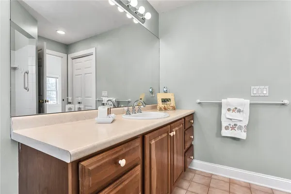 $950,000 | 15 Jessica Lane, South Kingstown, RI 02879