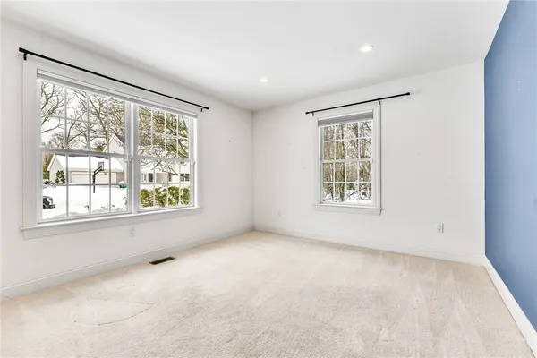 $950,000 | 15 Jessica Lane, South Kingstown, RI 02879