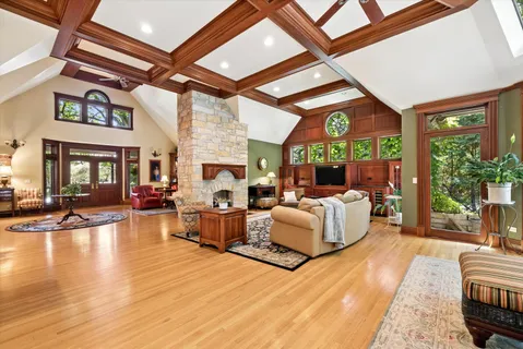 $2,650,000 | 636 North Dunton Avenue, Arlington Heights, IL 60004