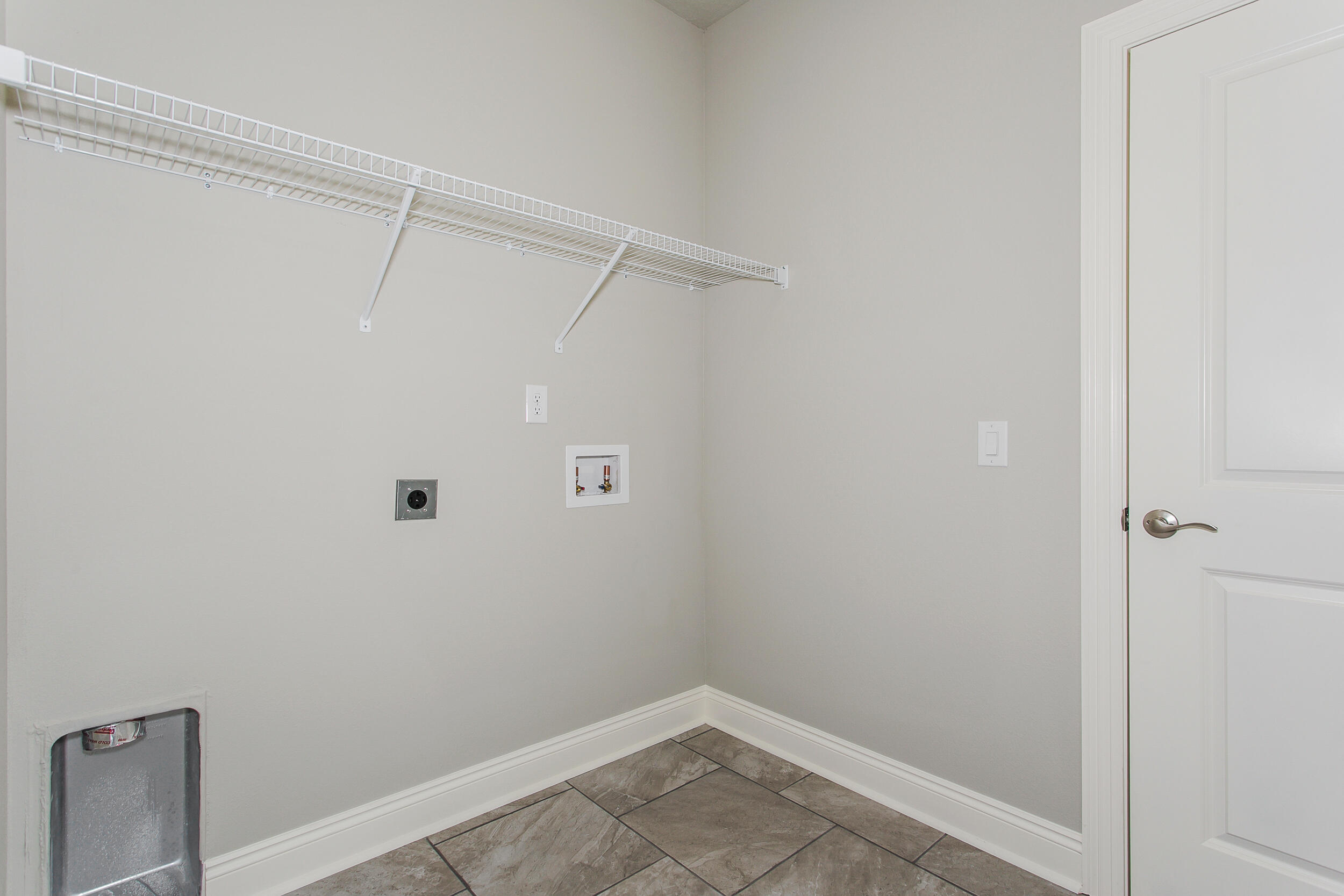 6707 Rocky Shores Road Milton, FL 32583 - Photo 37 of 44 Laundry Room