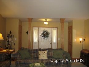 12 Spring Street Riverton, IL 62561 - Photo 5 of 24 Gallery Image 5