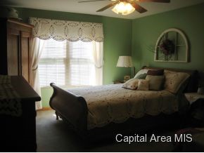 12 Spring Street Riverton, IL 62561 - Photo 8 of 24 Gallery Image 8