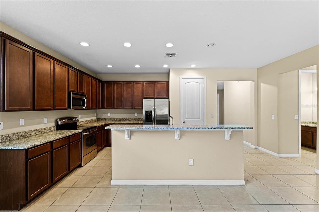 13335 Overstreet Road Windermere, FL 34786 - Photo 7 of 34 Gallery Image 7