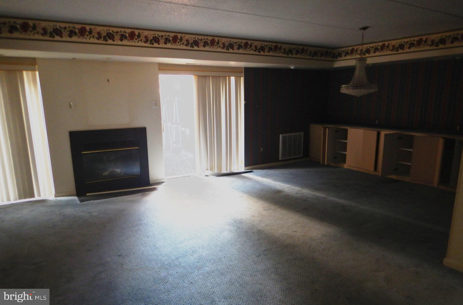 12 Lamplighter Court, Unit 12 Baltimore, MD 21208 - Photo 3 of 11