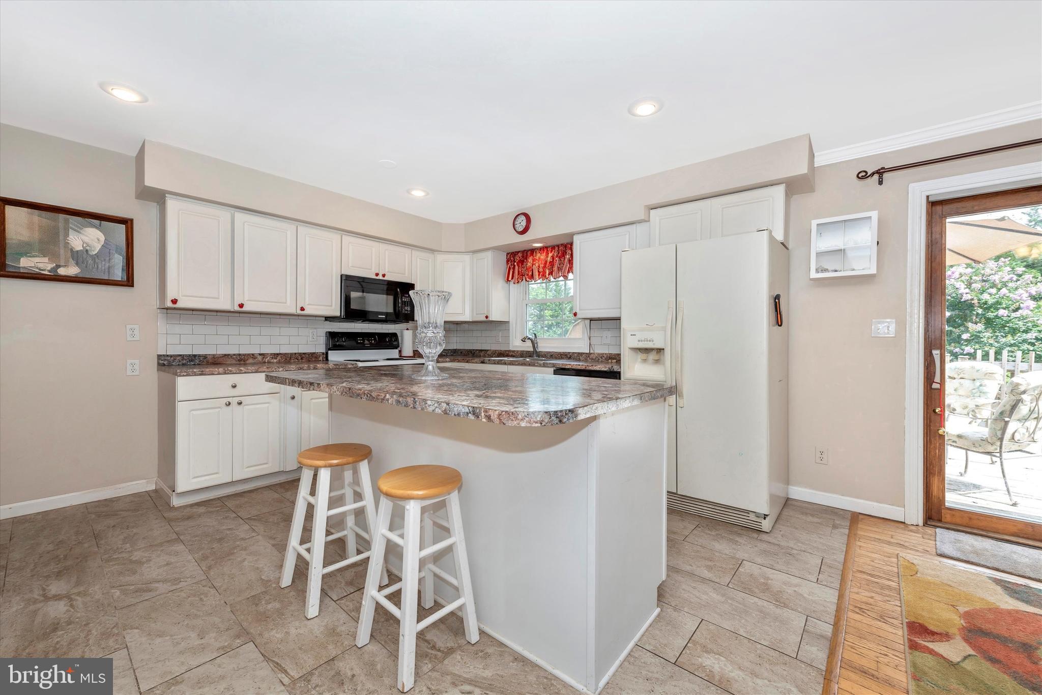 4937 Elmer Derr Road Frederick, MD 21703 - Photo 18 of 61 Kitchen