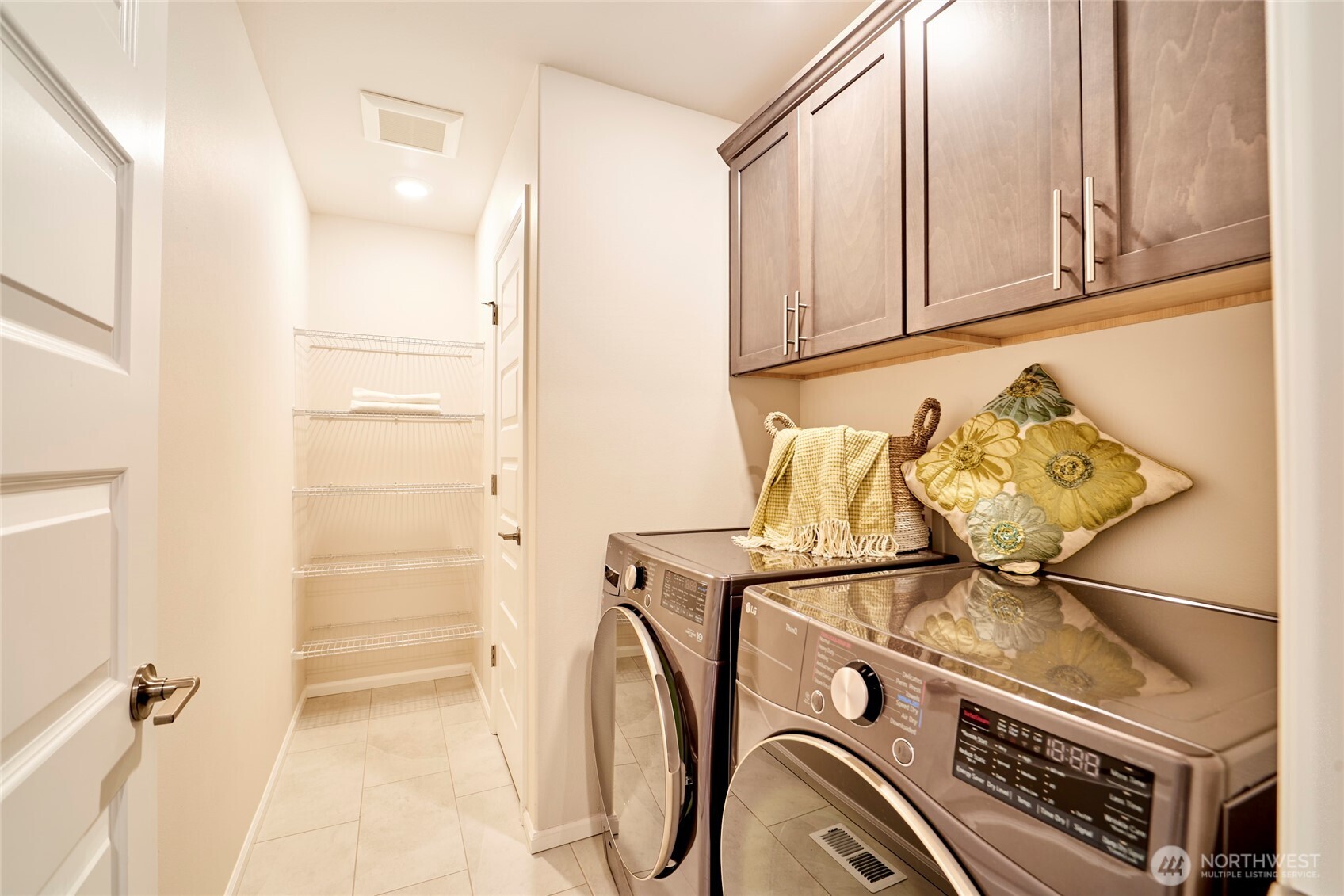 4022 233rd Street Southeast Bothell, WA 98021 - Photo 24 of 40 a utility room with dryer and washer