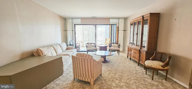 $100,000 | 6350 Red Cedar Place, Unit 211, Baltimore, MD 21209