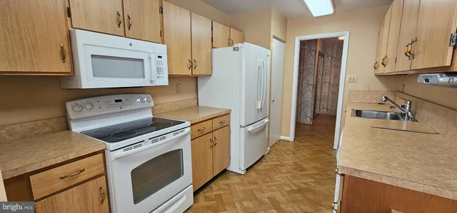 $100,000 | 6350 Red Cedar Place, Unit 211, Baltimore, MD 21209