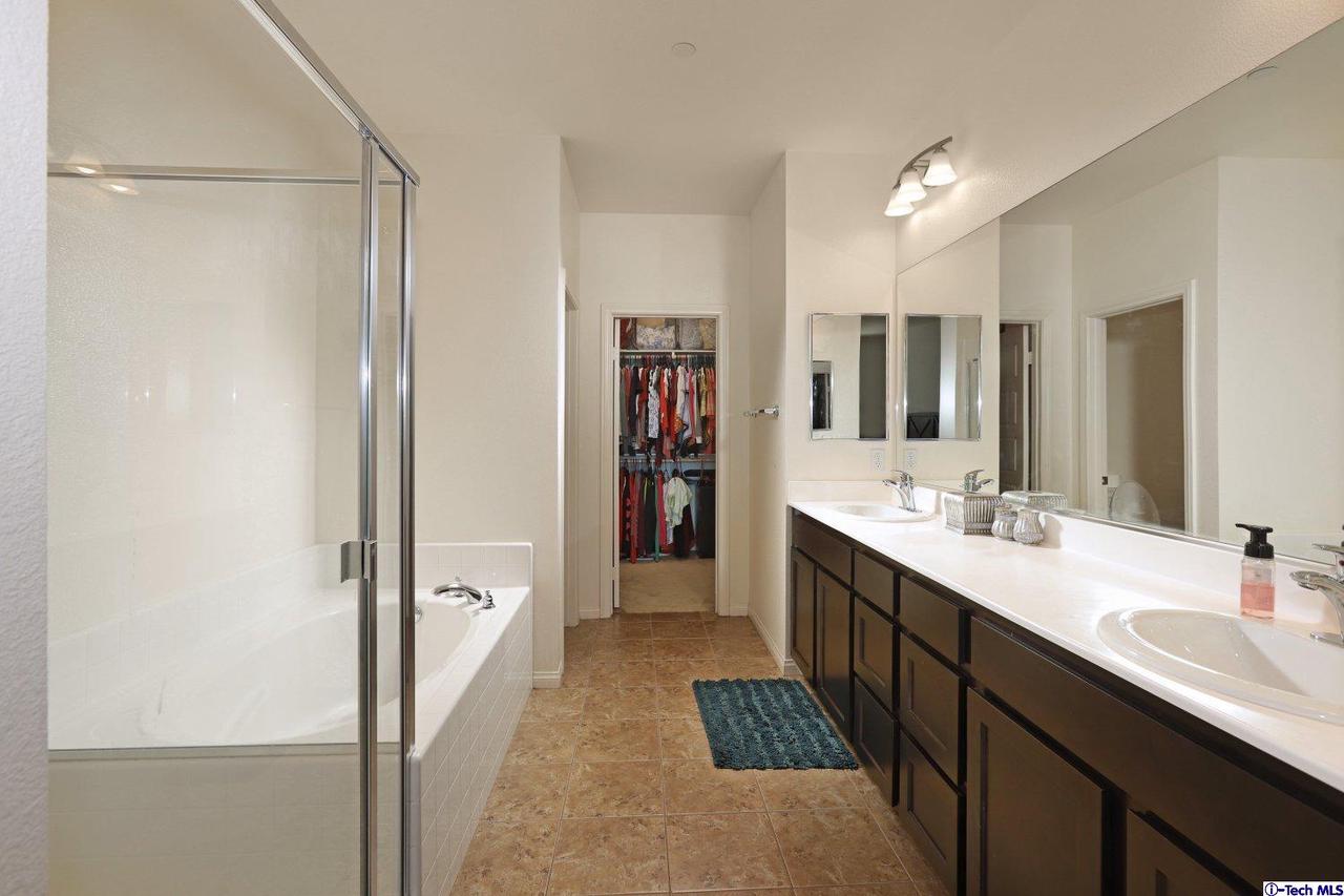 2491 Blossom Ridge Court, Unit 2 Simi Valley, CA 93063 - Photo 18 of 30 Gallery Image 18