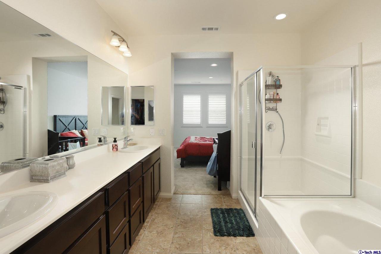 2491 Blossom Ridge Court, Unit 2 Simi Valley, CA 93063 - Photo 19 of 30 Gallery Image 19