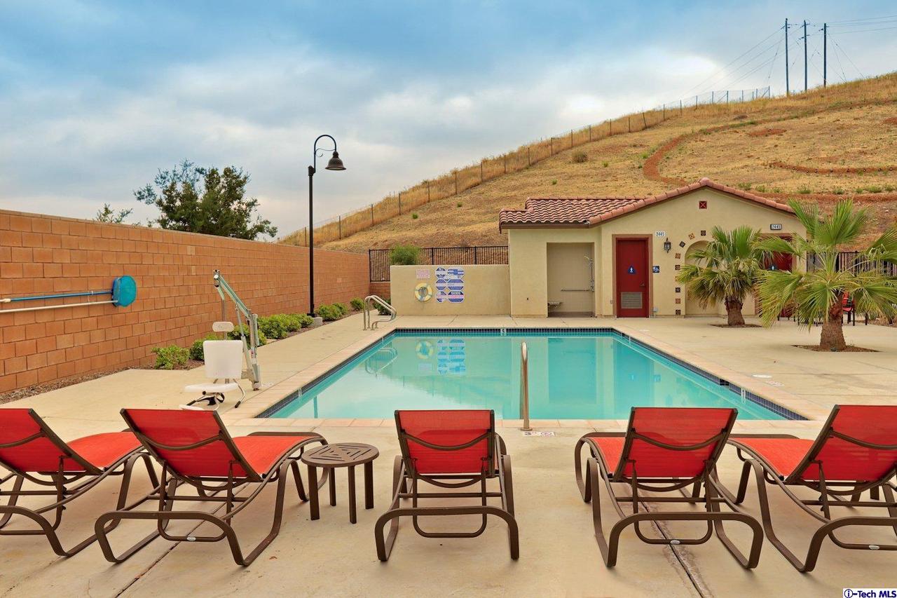 2491 Blossom Ridge Court, Unit 2 Simi Valley, CA 93063 - Photo 27 of 30 Gallery Image 27