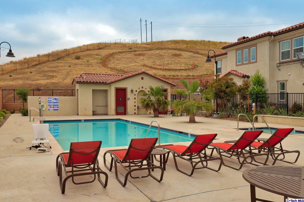 2491 Blossom Ridge Court, Unit 2 Simi Valley, CA 93063 - Photo 29 of 30 Gallery Image 29