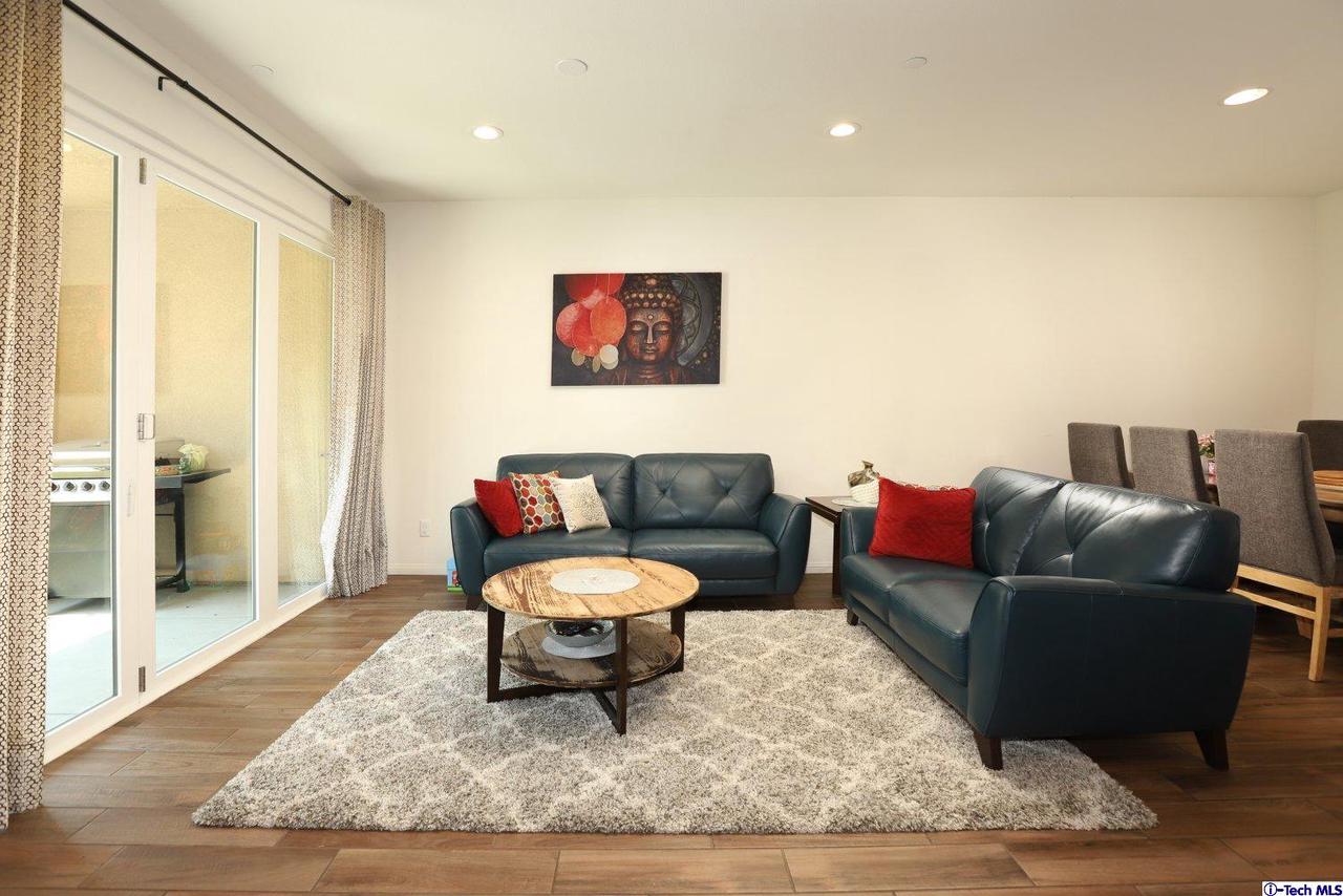 2491 Blossom Ridge Court, Unit 2 Simi Valley, CA 93063 - Photo 6 of 30 Gallery Image 6