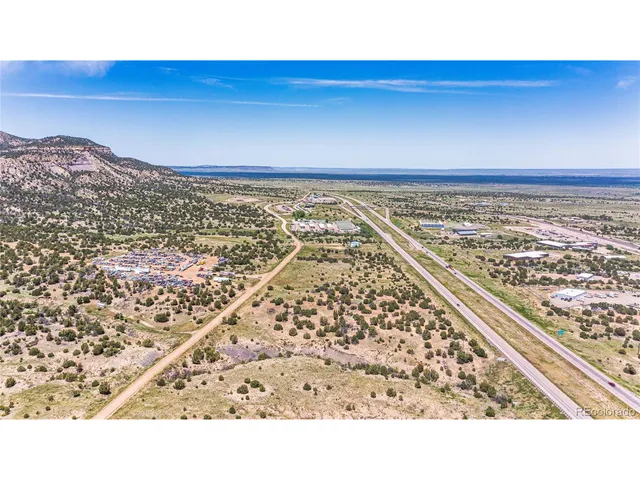 a black and white photo of a room