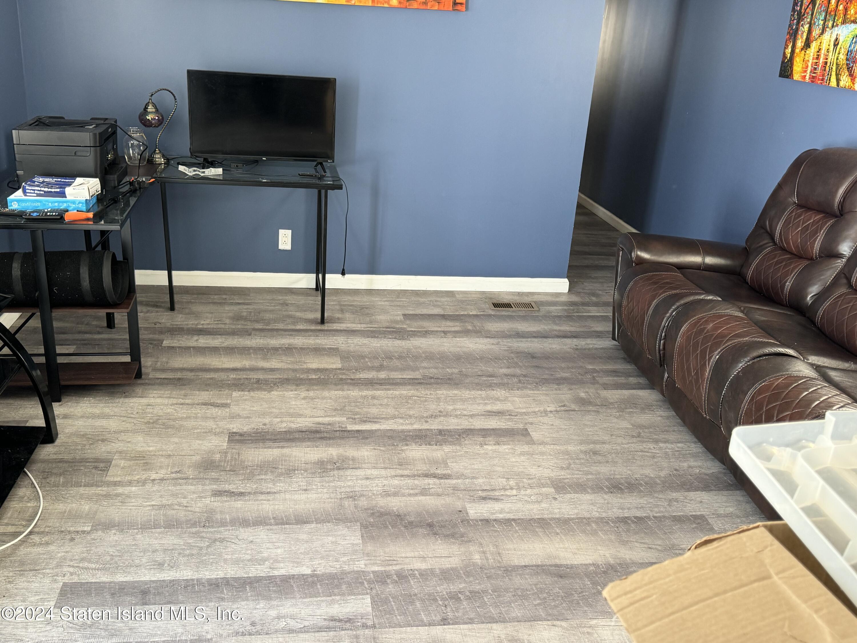 2701 Goethals Road North, Unit D11 Staten Island, NY 10303 - Photo 7 of 9 a view of a livingroom with furniture