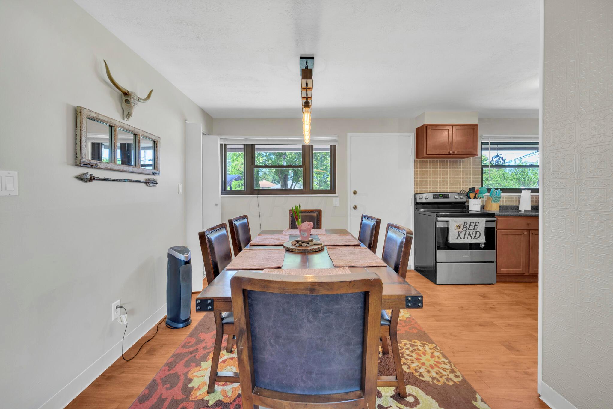 3316 Briggs Road Columbus, OH 43204 - Photo 7 of 28 Kitchen/Dining