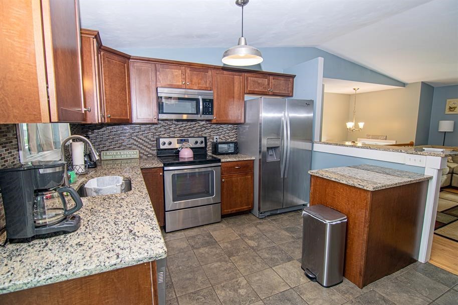 66 Tupelo Trail Narragansett, RI 02882 - Photo 13 of 40