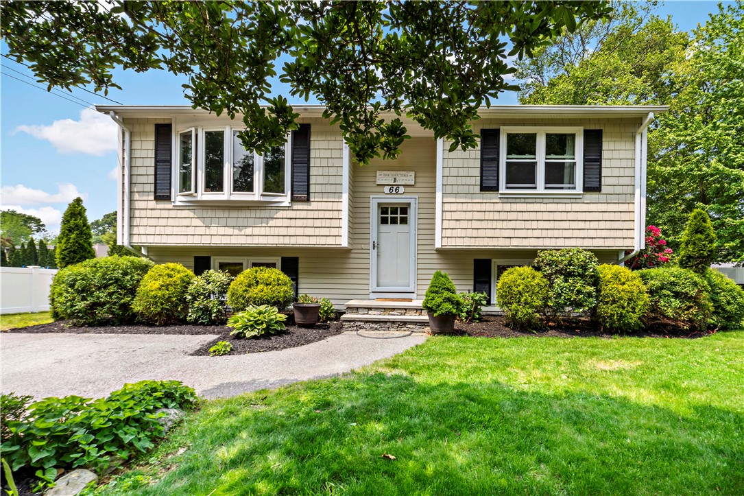 66 Tupelo Trail Narragansett, RI 02882 - Photo 3 of 40