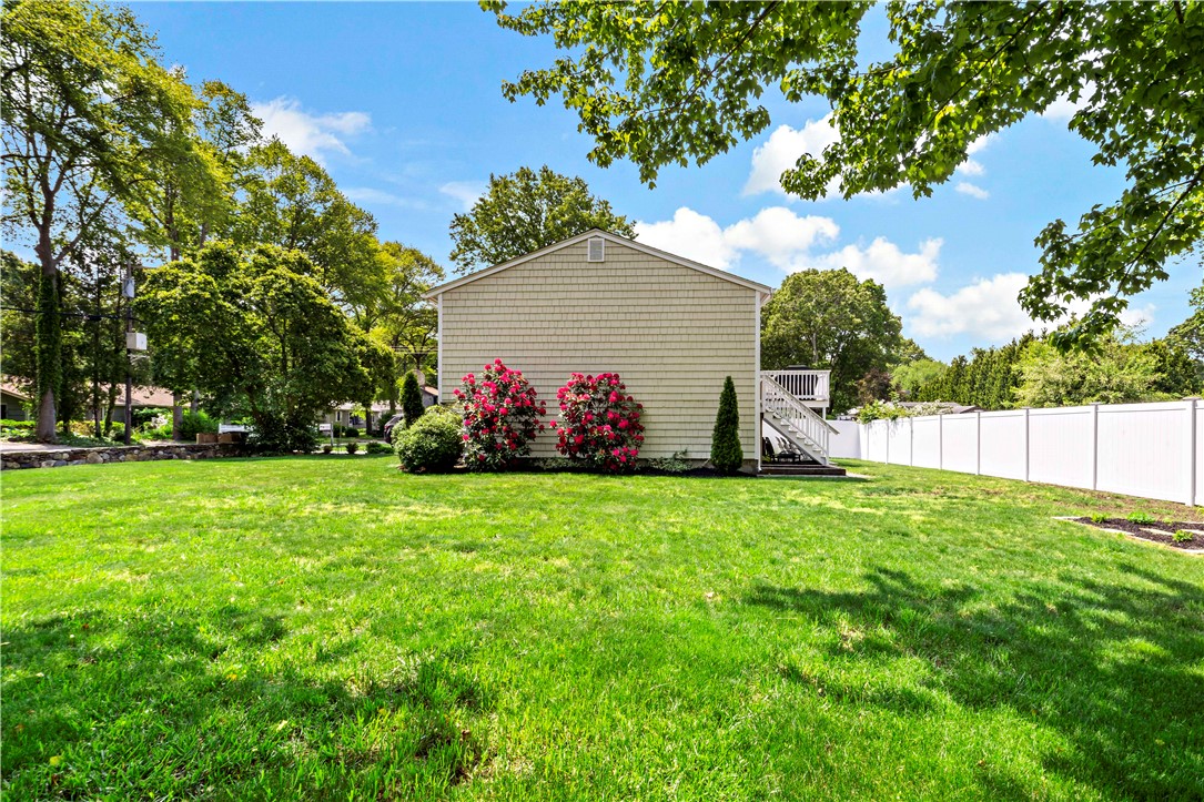 66 Tupelo Trail Narragansett, RI 02882 - Photo 37 of 40